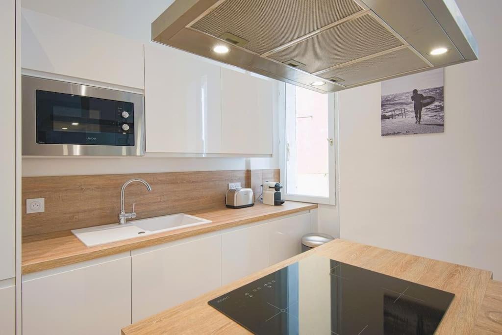 Spacious T2 Near The Halles And The Harbour Toulon Bagian luar foto