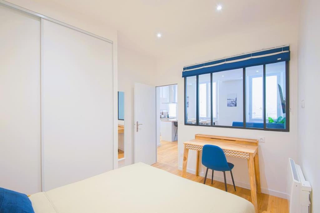 Spacious T2 Near The Halles And The Harbour Toulon Bagian luar foto
